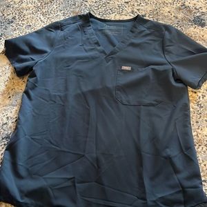 figs Dark harbor Catarina scrub top